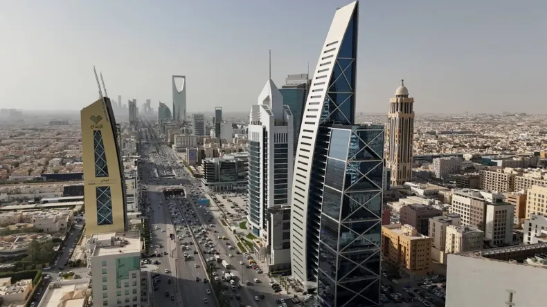 Riyadh Airport Operations Extended Suspension After Attacks