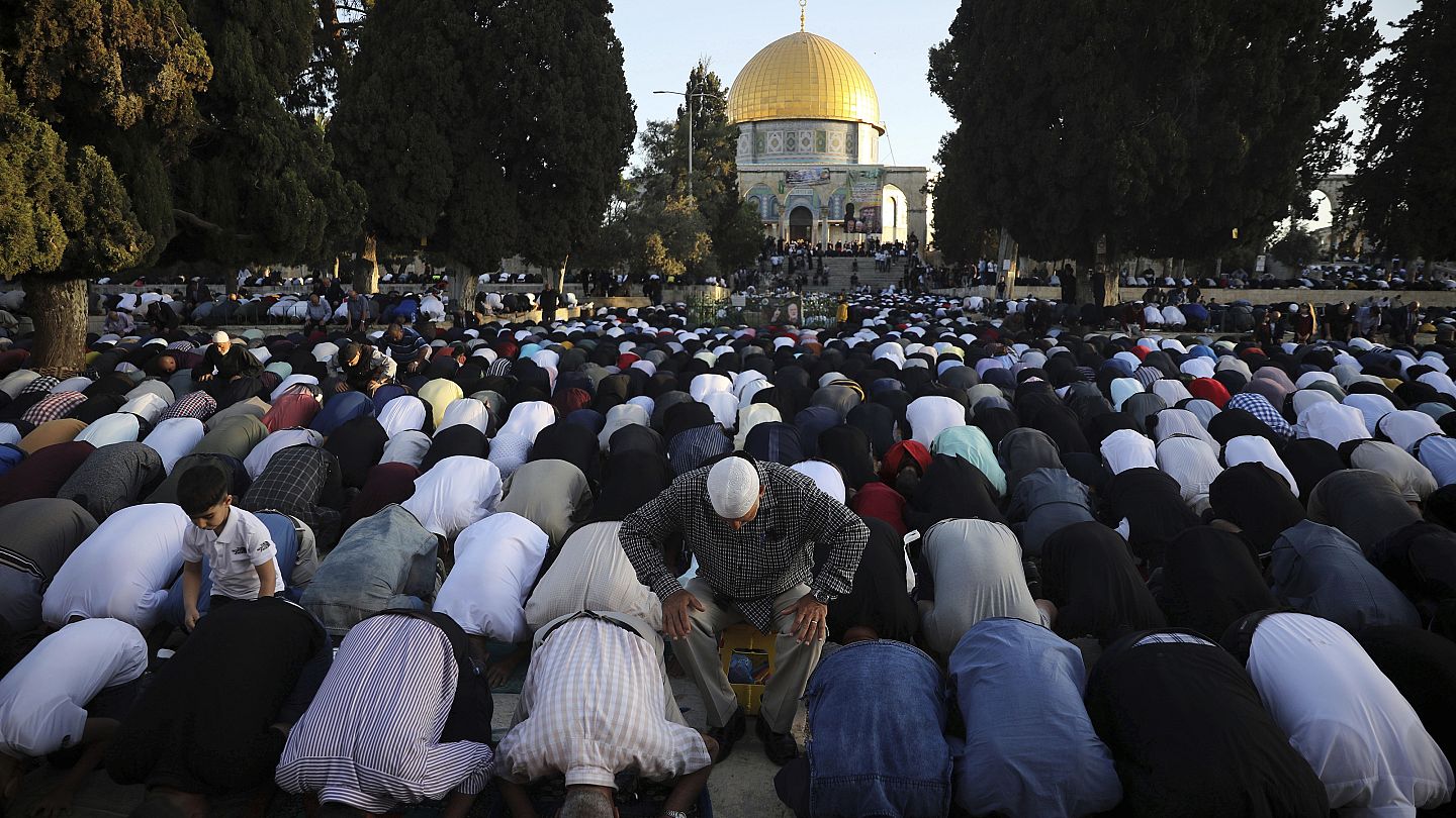 Eid al-Adha Prayers at Al-Aqsa Draw Over 140,000 Amidst Restrictions
