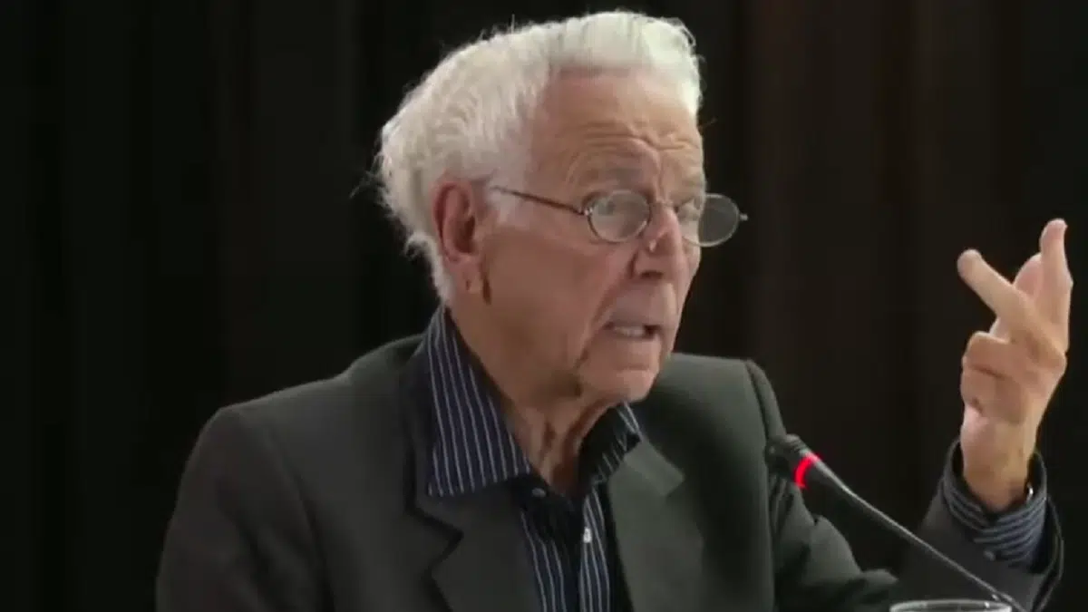 وفاة المحامي الجزائري علي هارون عن عمر ناهز 99 عاماً