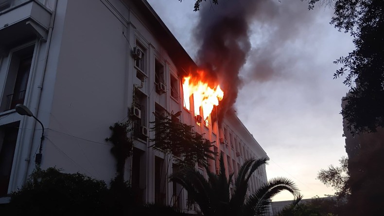 Civil Protection Extinguishes Fire at Ministry of National Education Headquarters