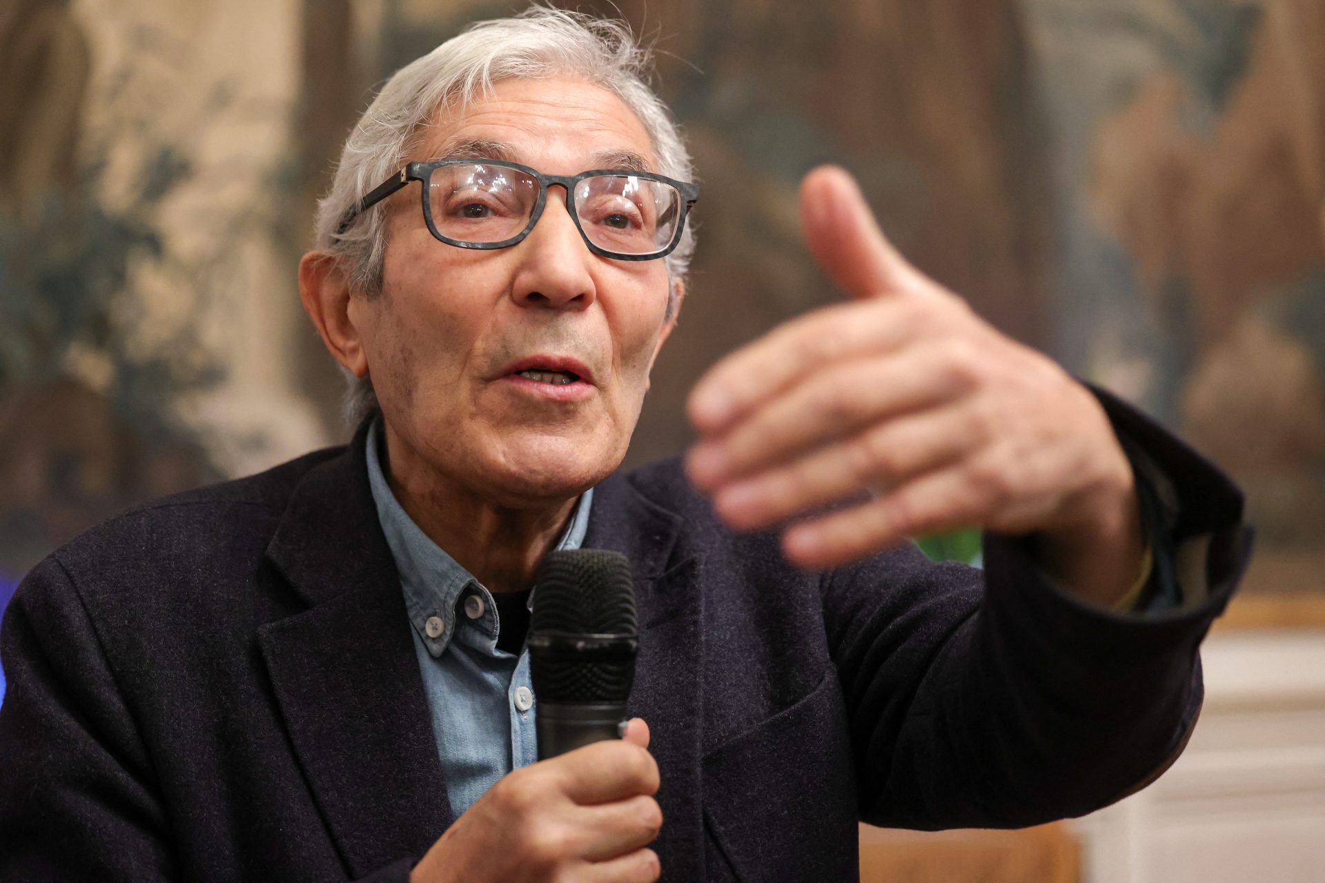 Boualem Sansal's Million-Euro Move to Grasset Sparks Publishing Controversy